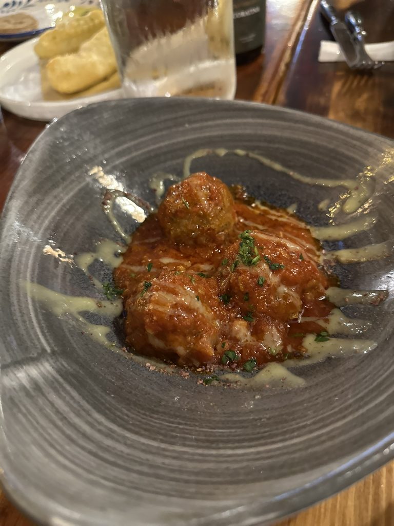 Albóndigas con salsa por José Cotino