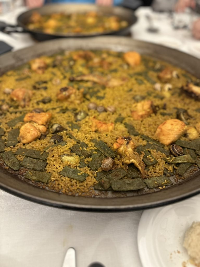Paella Valenciana auténtica, Restaurante Racó del Turia, Valencia